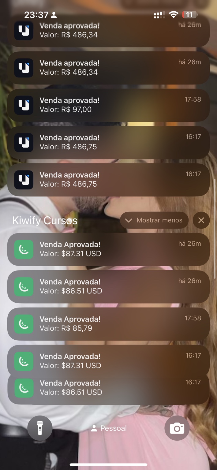 Notificações de vendas aprovadas em reais e dólares